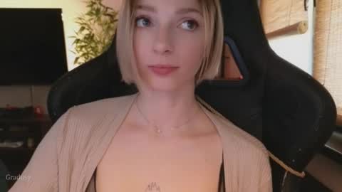 Snapshot of baby_gopn1k chatting on March 25, 5:57 am baby gopn1k online show from March 25, 5:57 am