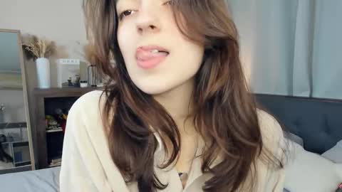 Snapshot of baby_is_ready chatting on October 8, 7:17 am Emily online show from October 8, 7:17 am