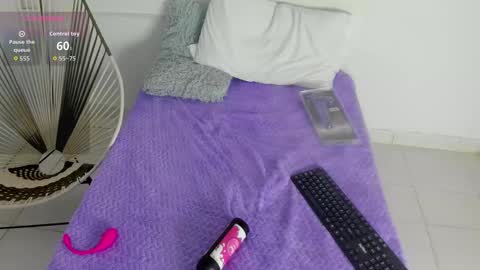 Snapshot of baby_keyshar chatting on March 17, 11:35 am baby_keyshar online show from March 17, 11:35 am