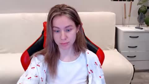 baby_kitte online show from January 15, 4:36 am