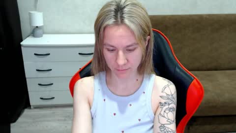 baby_kitte online show from November 5, 2:55 am