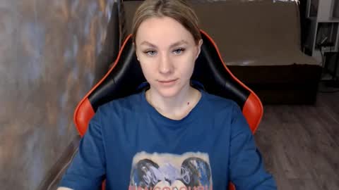 baby_kitte online show from February 17, 4:09 am