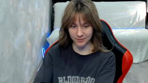 baby_kitte online show from May 18, 4:07 am