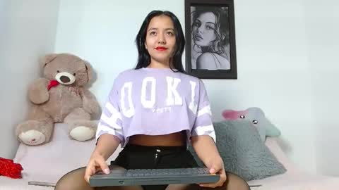 sofia online show from May 3, 2:01 pm