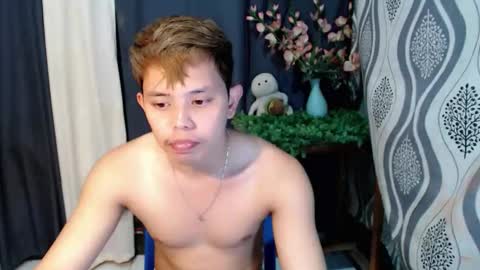 Snapshot of baby_maxxx chatting on March 18, 8:50 am Max online show from March 18, 8:50 am