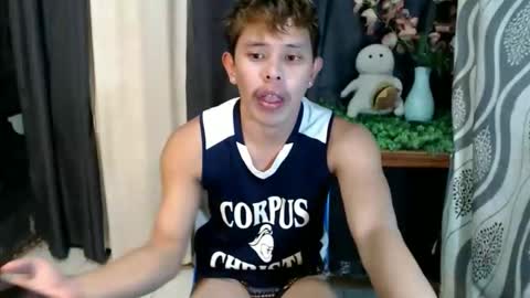 Snapshot of baby_maxxx chatting on March 31, 8:59 am Max online show from March 31, 8:59 am