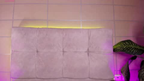 Moon online show from October 7, 4:42 am