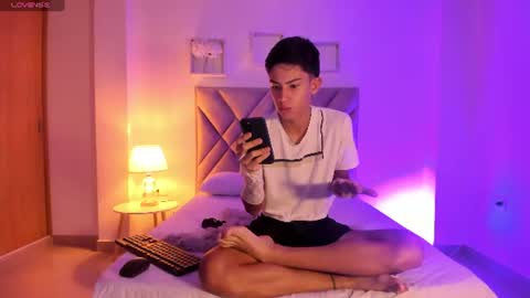 Snapshot of baby_noaht chatting on June 9, 2:17 pm baby_noaht online show from June 9, 2:17 pm