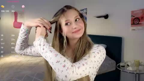 Ruth online show from December 4, 6:38 pm