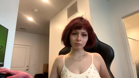 Snapshot of babyblue0194 chatting on February 14, 8:26 pm babybray online show from February 14, 8:26 pm