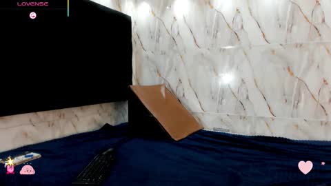 babybrown__ online show from November 5, 10:26 am