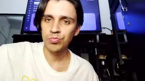 Snapshot of babydarkpink chatting on November 9, 7:17 am Dani online show from November 9, 7:17 am