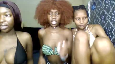 Snapshot of babydoll_230 chatting on March 26, 2:39 am Babydoll 230 online show from March 26, 2:39 am