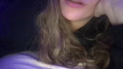 Snapshot of babyhoney333 chatting on February 9, 10:14 pm babyhoney333 online show from February 9, 10:14 pm