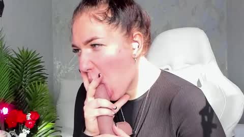 Sophia online show from October 14, 4:02 am