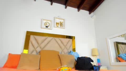 babylattin online show from February 4, 3:23 am