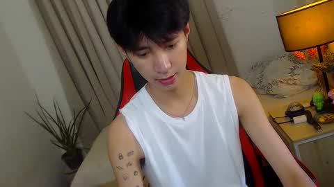 Snapshot of babymasterbater chatting on October 3, 8:11 am call me james online show from October 3, 8:11 am