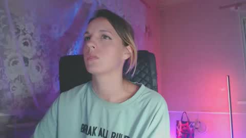 Snapshot of babymuro4ka chatting on September 19, 8:09 pm Sonya online show from September 19, 8:09 pm