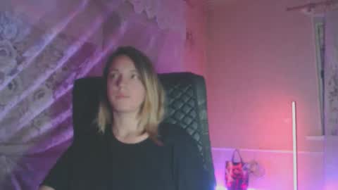 Snapshot of babymuro4ka chatting on October 3, 7:33 pm Sonya online show from October 3, 7:33 pm