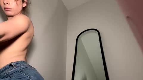 babyprincesslovergirl online show from February 11, 7:19 pm