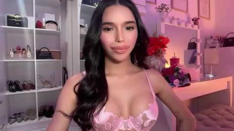 babysabrinaxx online show from February 14, 5:21 pm