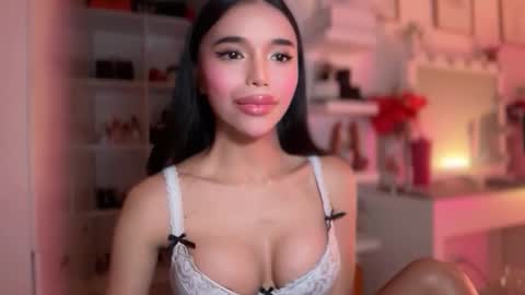 babysabrinaxx online show from February 20, 9:00 am