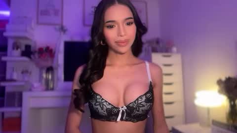 babysabrinaxx online show from May 13, 9:11 pm