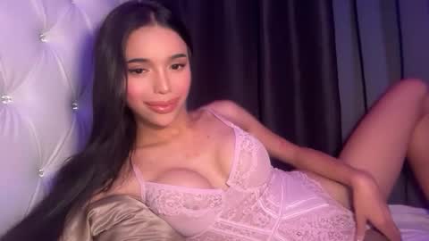 babysabrinaxx online show from May 18, 3:35 am