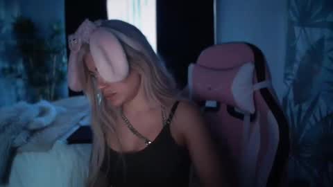 babysugarbunny online show from November 2, 11:18 pm