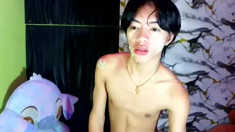 Snapshot of babytwinkxxxx chatting on July 11, 5:10 am babytwinkxxxx online show from July 11, 5:10 am