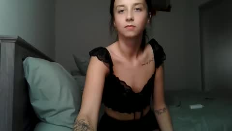 Snapshot of babyybliss chatting on October 1, 1:55 am BabyBliss online show from October 1, 1:55 am