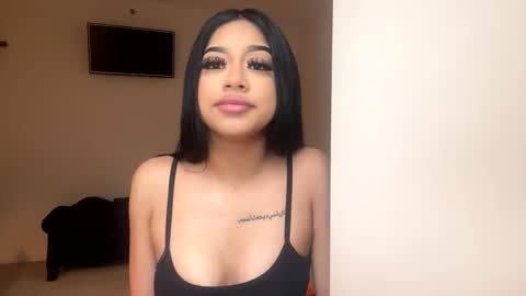 Snapshot of babyynaughty chatting on February 21, 10:37 pm babyynaughty online show from February 21, 10:37 pm
