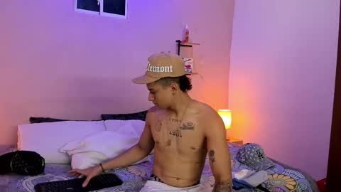 bad_boy__777 online show from September 22, 6:54 pm