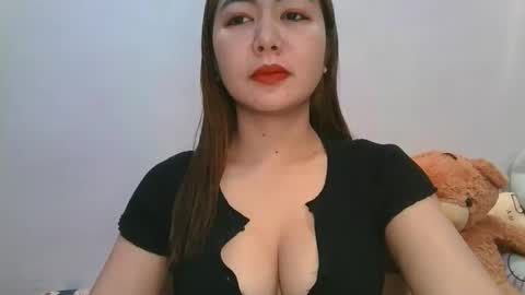tricia online show from November 7, 11:21 am