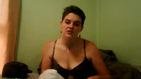 Snapshot of badbitch2026212670 chatting on April 6, 5:36 pm badbitch2026212670 online show from April 6, 5:36 pm