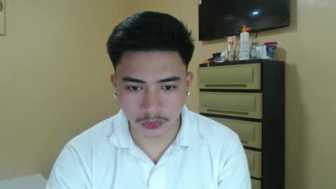 Snapshot of badboy_hanns chatting on December 12, 8:57 am HANNS online show from December 12, 8:57 am