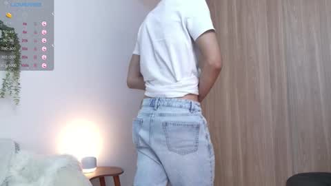 jhojan online show from October 5, 11:24 pm