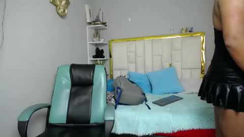 JUAN online show from May 8, 12:10 pm