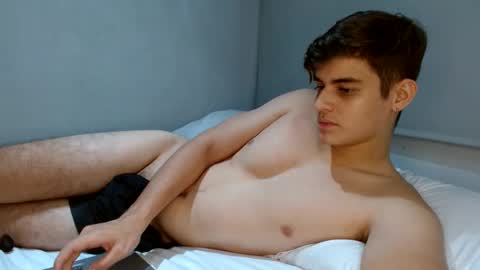 Snapshot of badbunny_69_ chatting on February 25, 9:09 am badbunny_69_ online show from February 25, 9:09 am