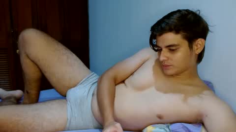 Snapshot of badbunny_69_ chatting on October 25, 5:04 am badbunny_69_ online show from October 25, 5:04 am