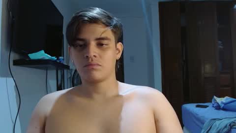 badbunny_69_ online show from January 7, 8:28 am