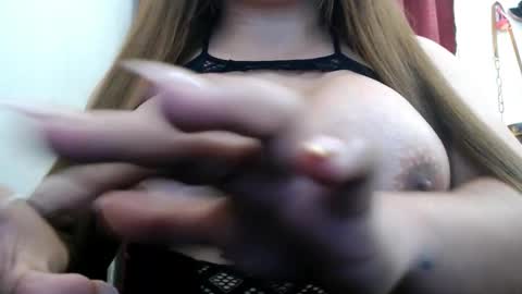 Snapshot of badbxch_janna4ux chatting on January 7, 7:49 pm itsme jannaxx online show from January 7, 7:49 pm