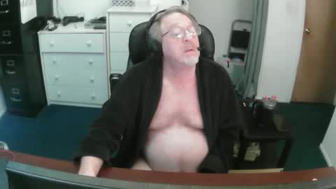 Snapshot of baddass60 chatting on February 10, 5:11 am SexyBaddass online show from February 10, 5:11 am