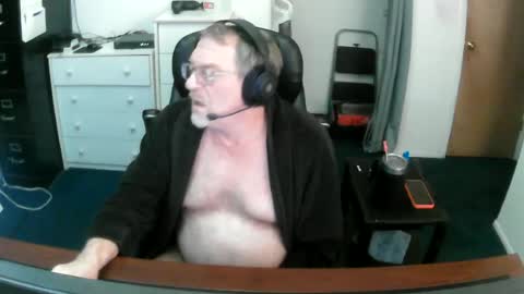 Snapshot of baddass60 chatting on June 24, 4:00 am SexyBaddass online show from June 24, 4:00 am