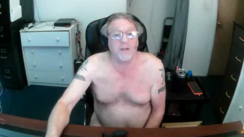 Snapshot of baddass60 chatting on August 8, 4:03 am SexyBaddass online show from August 8, 4:03 am