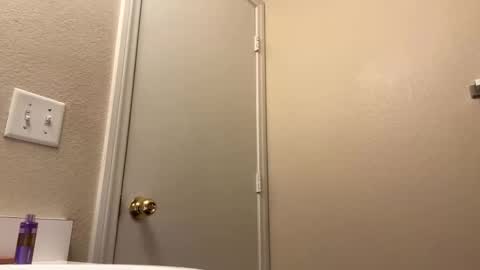 Snapshot of baddie2981 chatting on January 18, 5:17 pm baddie2981 online show from January 18, 5:17 pm