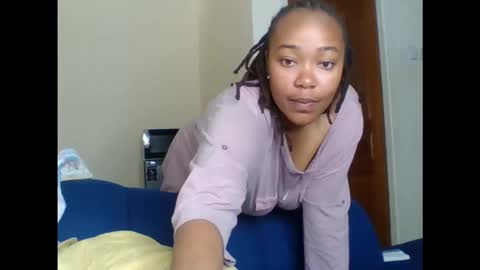 baddie_bunnie online show from May 16, 7:05 am