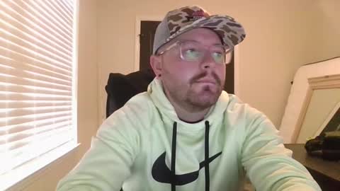 Snapshot of baddydaddy23 chatting on October 5, 6:50 pm Jon online show from October 5, 6:50 pm