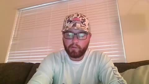 Snapshot of baddydaddy23 chatting on November 16, 10:15 pm Jon online show from November 16, 10:15 pm