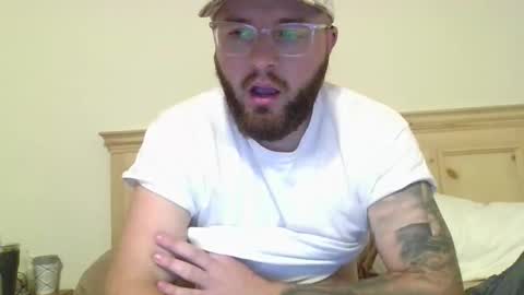 Snapshot of baddydaddy23 chatting on February 13, 3:46 am Jon online show from February 13, 3:46 am